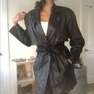 VINTAGE Short Leather Trenchcoat